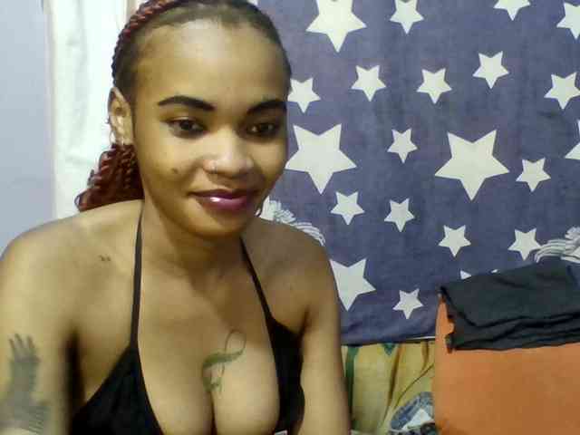 Prettie-brownskin webcam