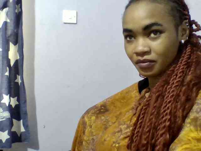Prettie-brownskin webcam