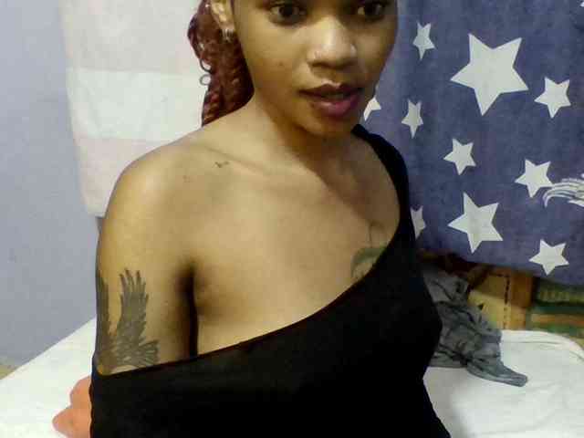 Prettie-brownskin webcam