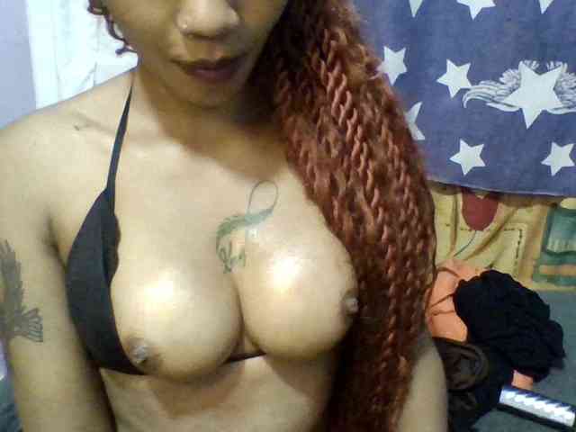 Prettie-brownskin webcam