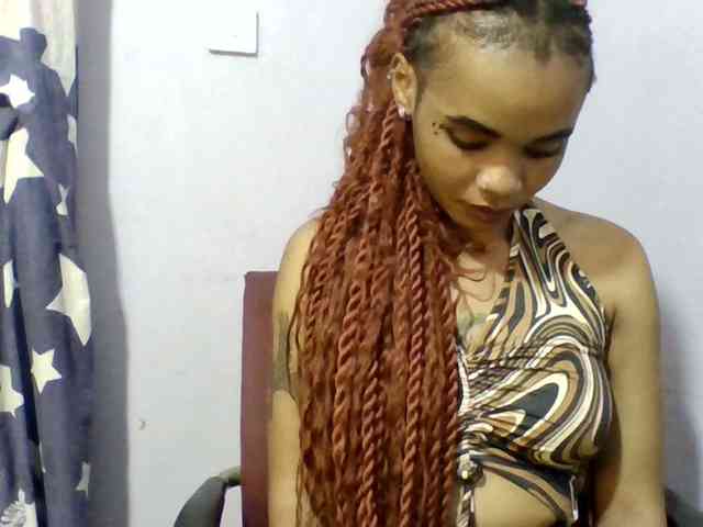 Prettie-brownskin Prettie-brownskin