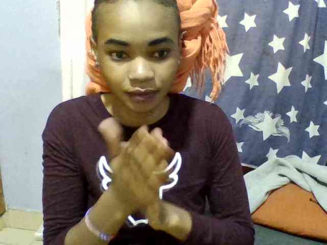 Prettie-brownskin Prettie-brownskin