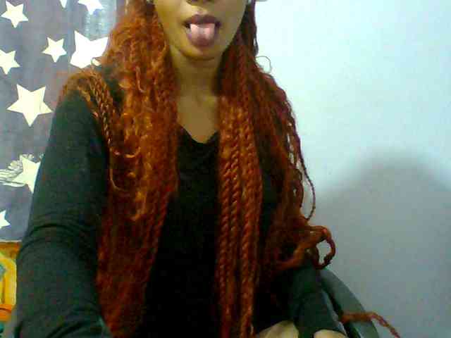 Prettie-brownskin webcam