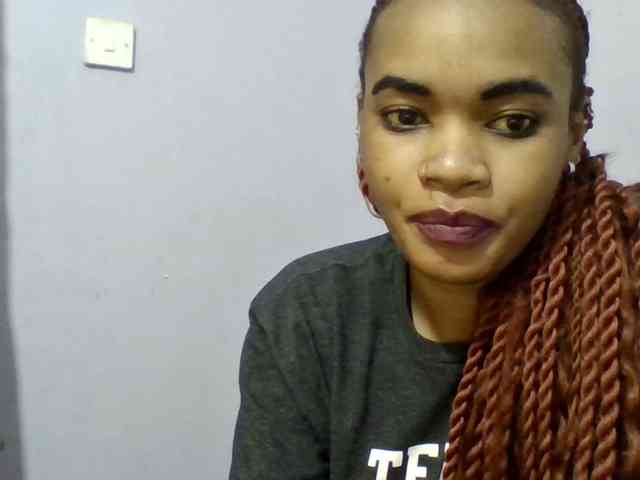 Prettie-brownskin webcam