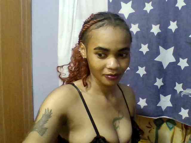 Prettie-brownskin webcam