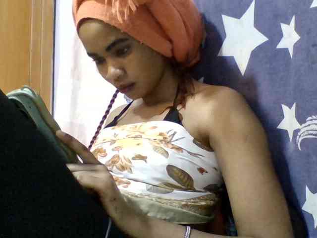 Prettie-brownskin Prettie-brownskin