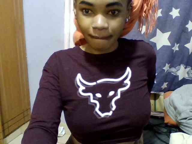 Prettie-brownskin webcam