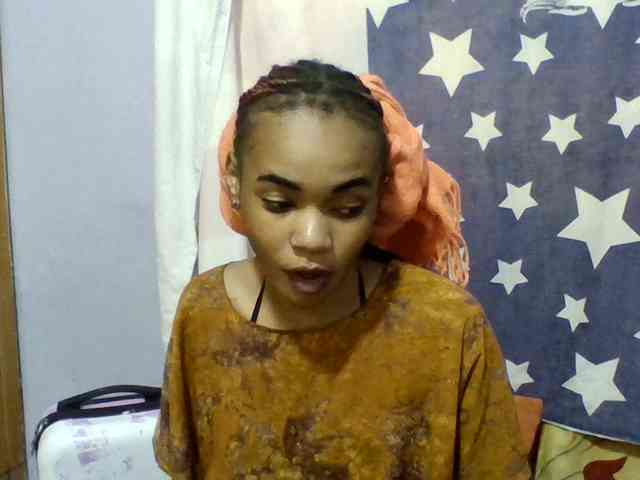 Prettie-brownskin webcam