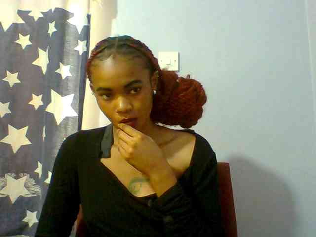 Prettie-brownskin webcam