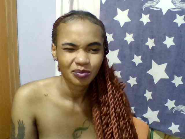 Prettie-brownskin webcam