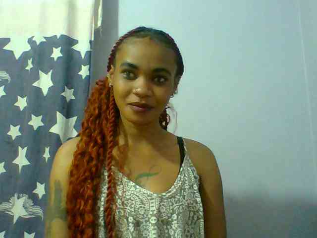 Prettie-brownskin webcam