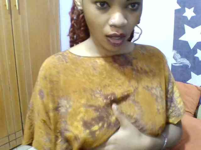 Prettie-brownskin webcam