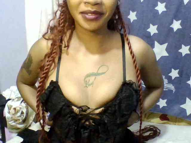 Prettie-brownskin webcam