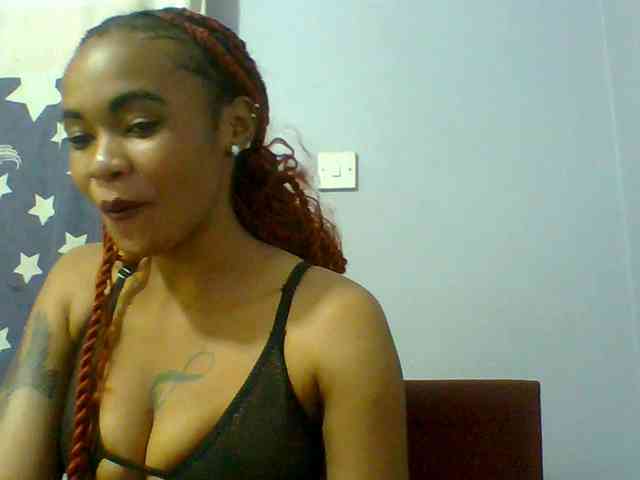 Prettie-brownskin webcam