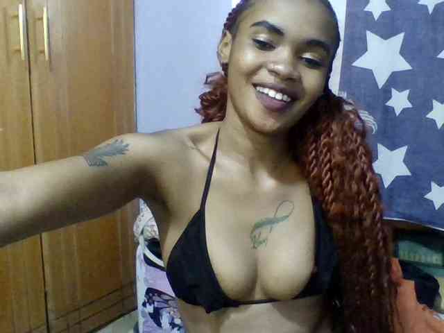 Prettie-brownskin webcam