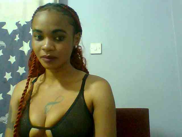 Prettie-brownskin webcam
