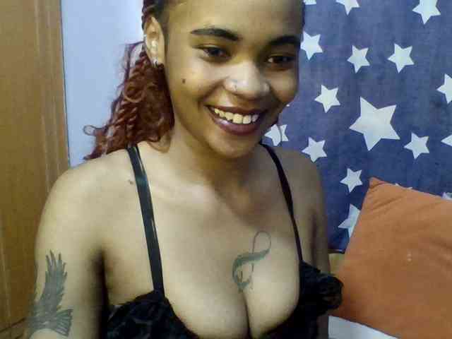 Prettie-brownskin webcam
