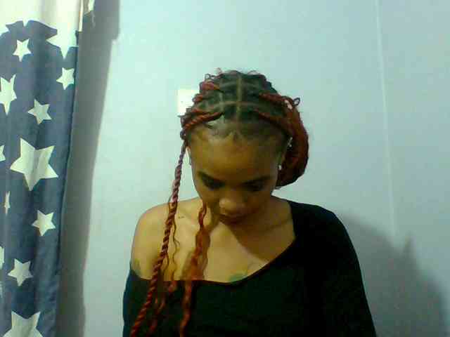 Prettie-brownskin webcam