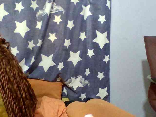 Prettie-brownskin webcam