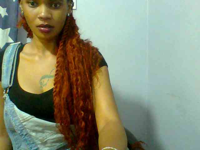 Prettie-brownskin webcam