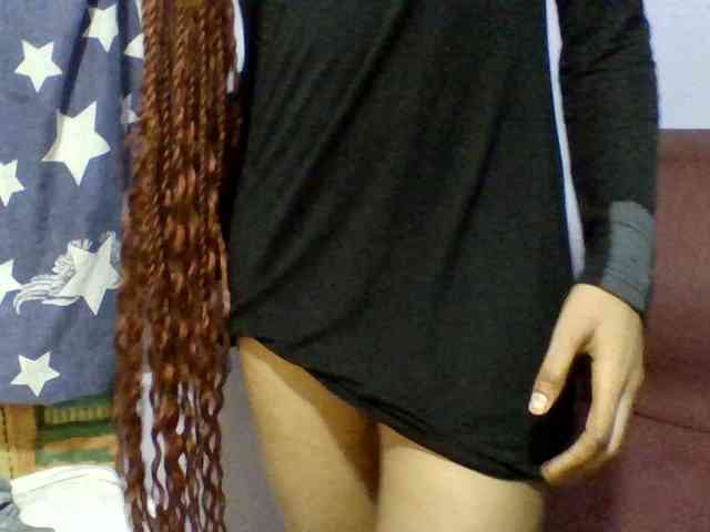 Prettie-brownskin webcam