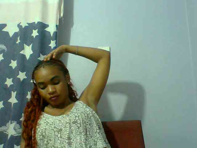 Prettie-brownskin webcam