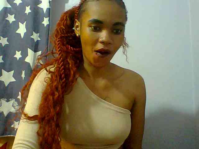 Prettie-brownskin webcam