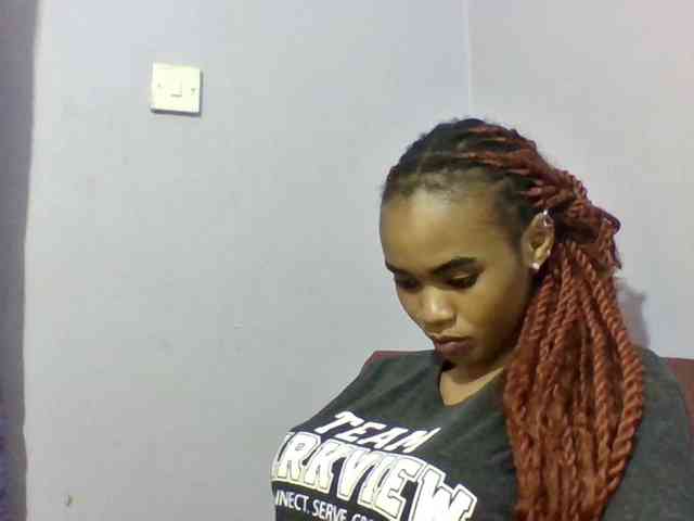 Prettie-brownskin webcam