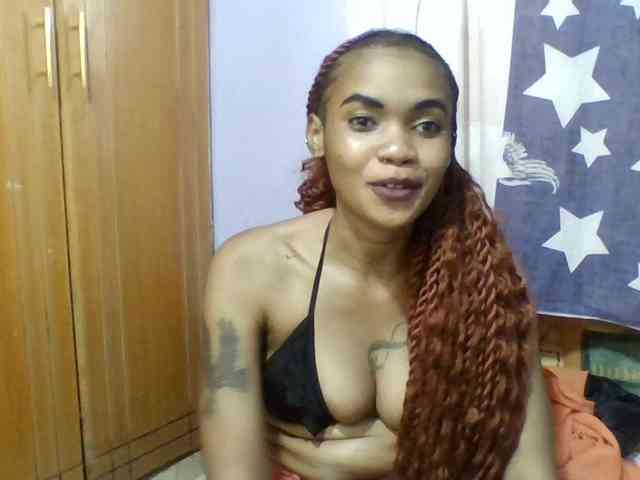 Prettie-brownskin webcam