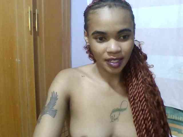 Prettie-brownskin webcam