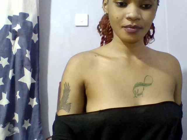 Prettie-brownskin webcam