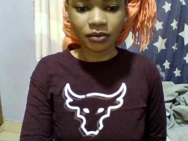 Prettie-brownskin webcam