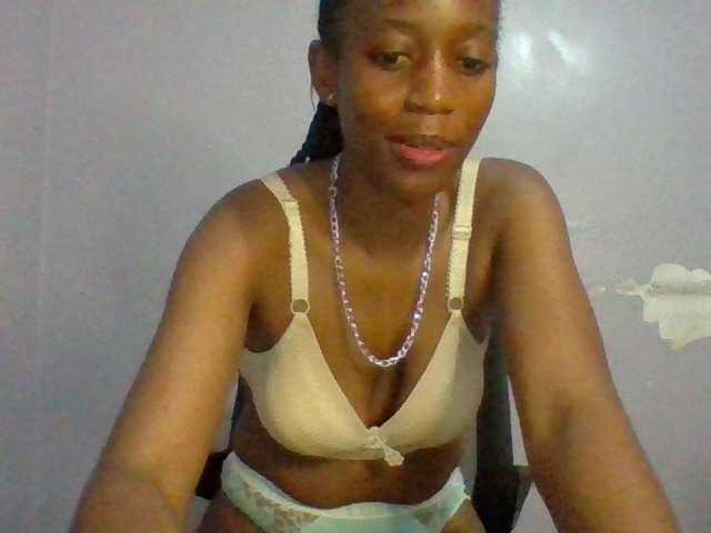 Sexie-babe live cam on BongaCams