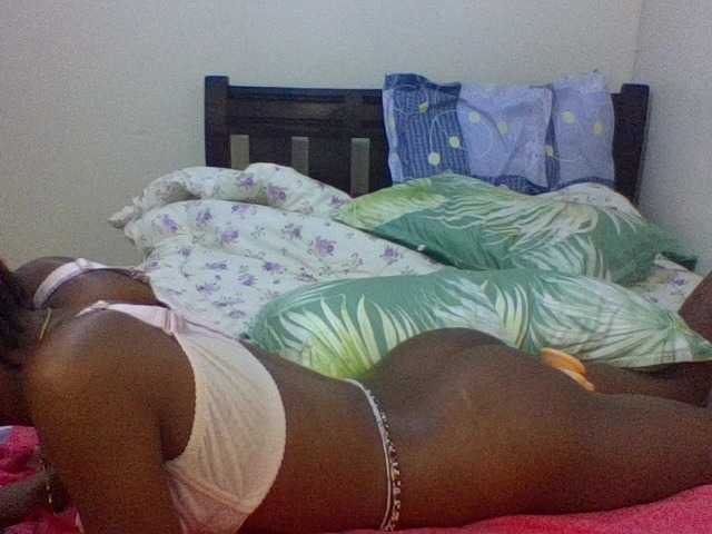 babybella20 live cam on BongaCams