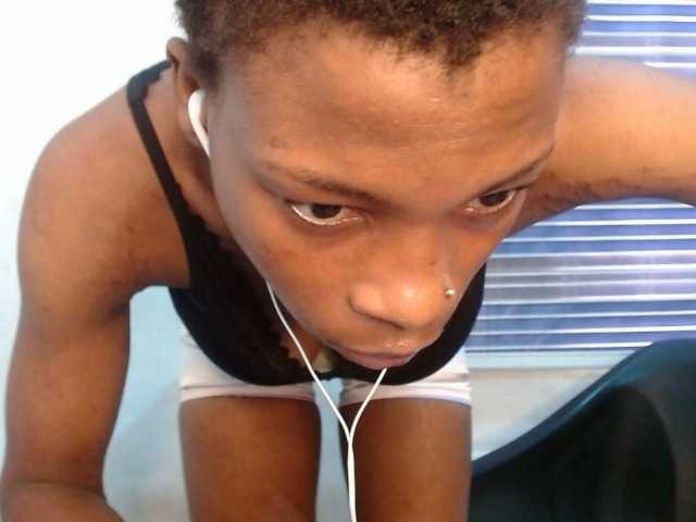Hornyxbum live cam on BongaCams
