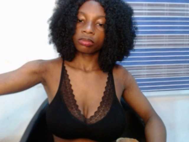 Hornyxbum live cam on BongaCams