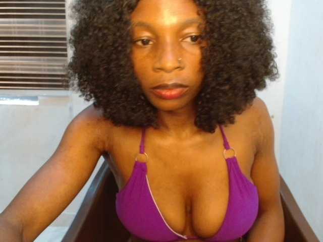 Hornyxbum live cam on BongaCams