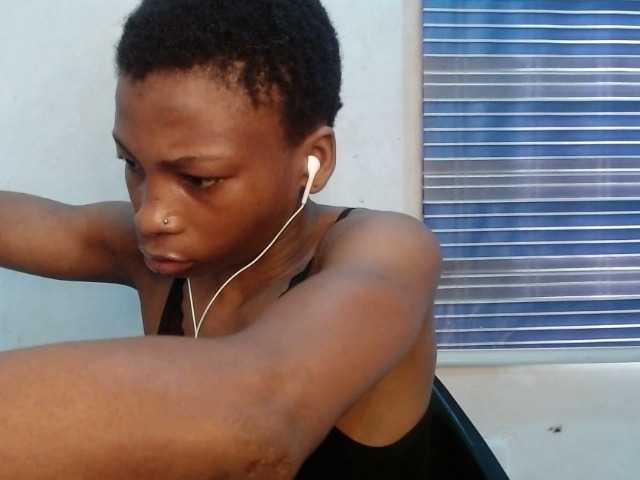 Hornyxbum live cam on BongaCams