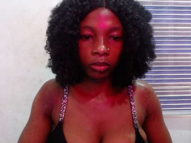 Hornyxbum live cam on BongaCams