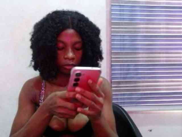 Hornyxbum webcam