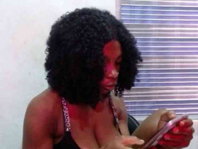 Hornyxbum webcam