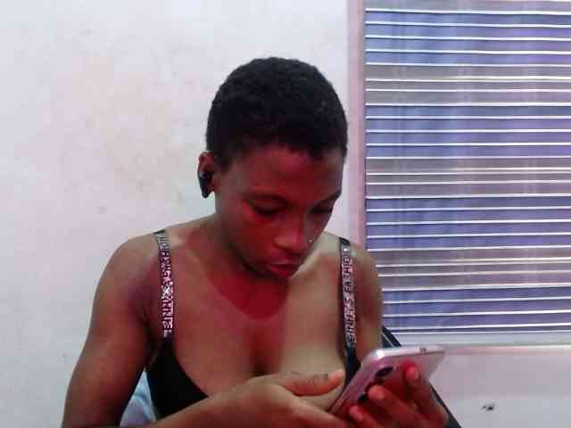 Hornyxbum webcam