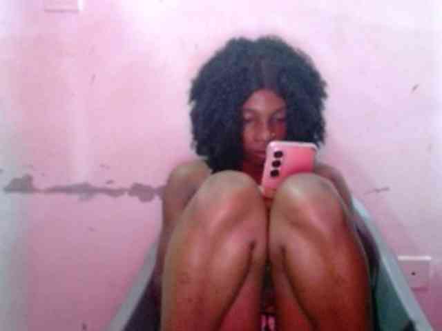 Hornyxbum webcam