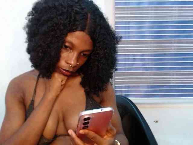 Hornyxbum webcam