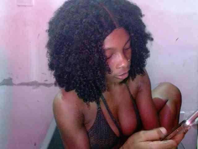 Hornyxbum webcam