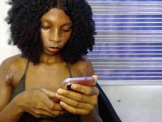 Hornyxbum webcam