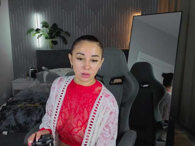 MaryHolland live cam