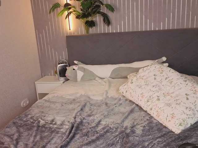 MaryHolland live cam on BongaCams