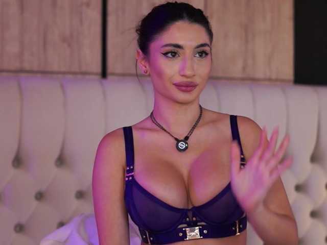 ChloeSinn live cam on BongaCams