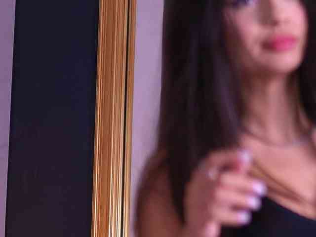 ChloeSinn webcam